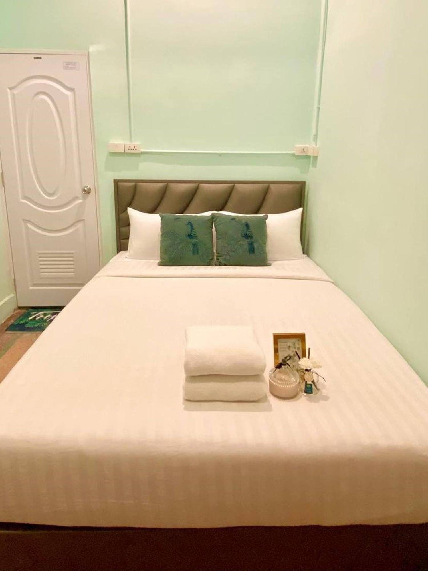 Lemon Siam Petchaburi Road Albergue